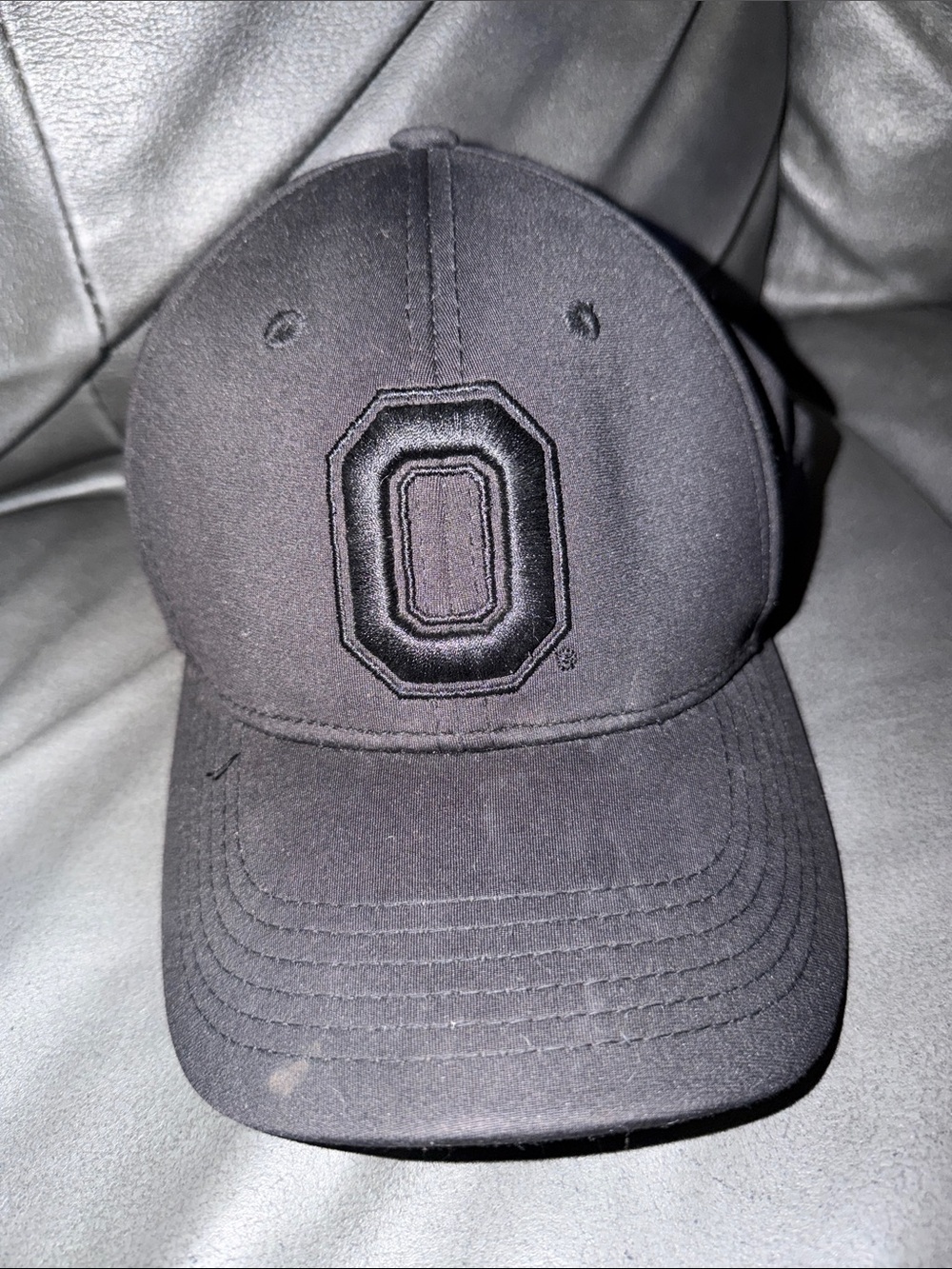 Men's Black Embroidered 'O' Baseball Cap